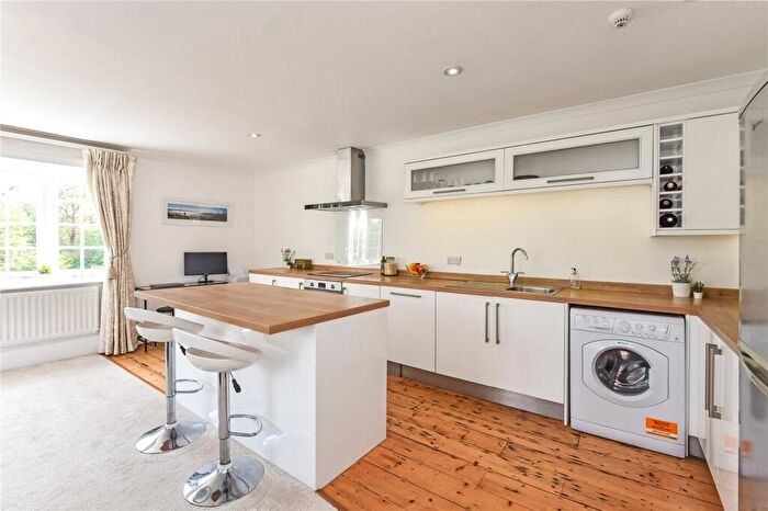 2 Bedroom Apartment For Sale In The Gate House, Edinburgh Square, Midhurst, West Sussex, GU29