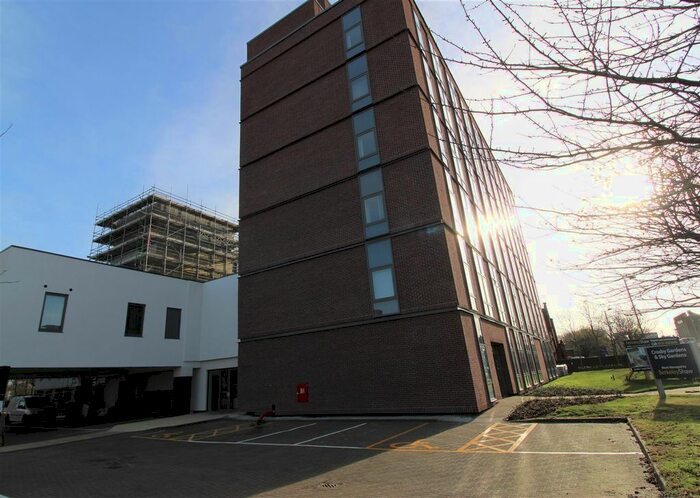 2 Bedroom Flat To Rent In Crosby Gardens, Crosby Road North, Waterloo, Liverpool, L22