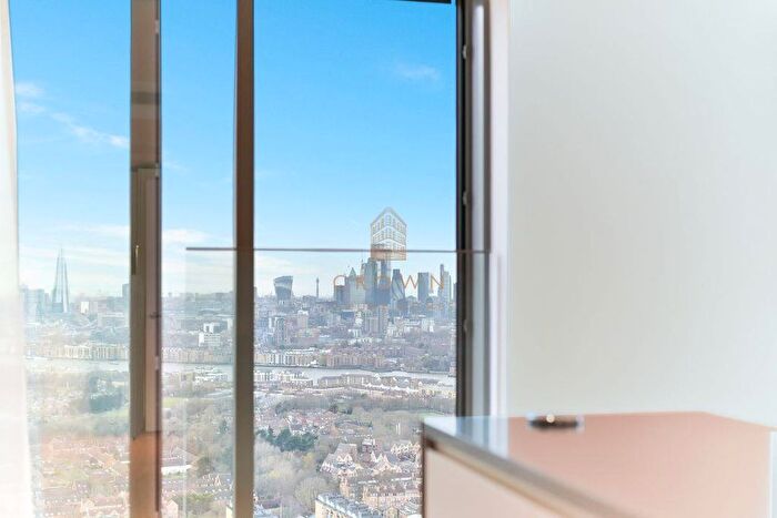 2 Bedroom Flat To Rent In Landmark Pinnacle - St Floor, Canary Wharf, E14