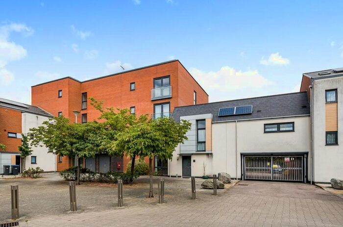 1 Bedroom Flat To Rent In Darwin House, Magnetic Crescent, Enfield, EN3