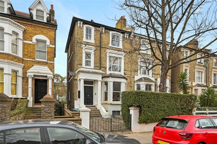 2 Bedroom Flat To Rent In Lime Grove, London, W12