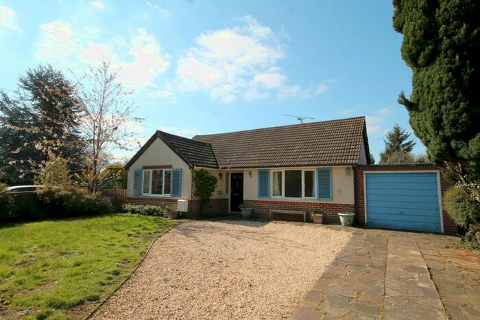 2 Bedroom Detached Bungalow To Rent In Kennylands Road, Sonning Common, RG4