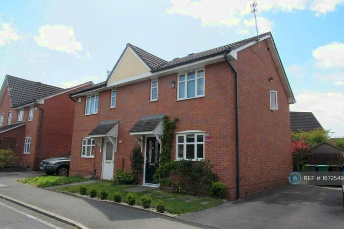 3 Bedroom Semi-Detached House To Rent In Ullswater Road, Wythenshawe, Manchester, M22