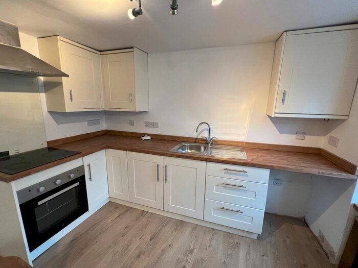 1 Bedroom Flat To Rent In Fore Street, Bampton, Tiverton, EX16