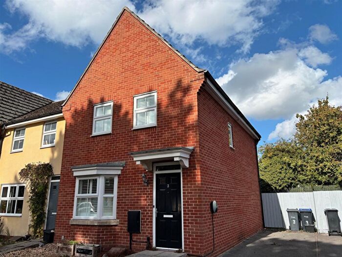 3 Bedroom End Of Terrace House To Rent In Franklyn Road, Devizes, SN10
