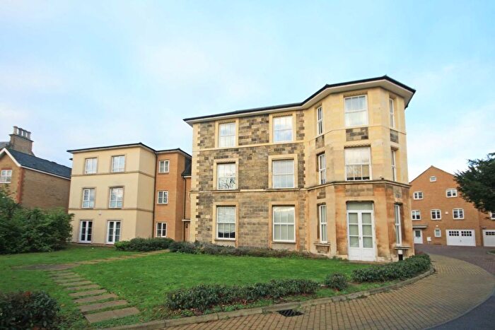 1 Bedroom Flat To Rent In The Grove, Isleworth, TW7