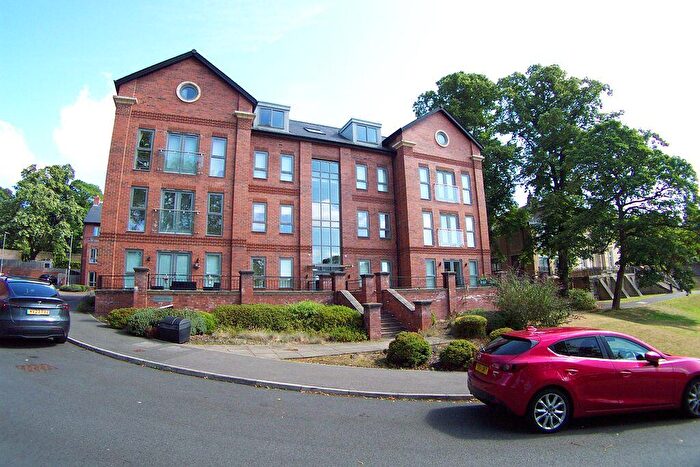 2 Bedroom Flat To Rent In Victoria Gardens, Leeds, LS6
