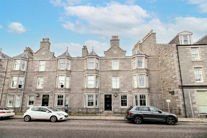 2 Bedroom Flat To Rent In Flat, Whitehall Place, Aberdeen, Aberdeenshire, AB25