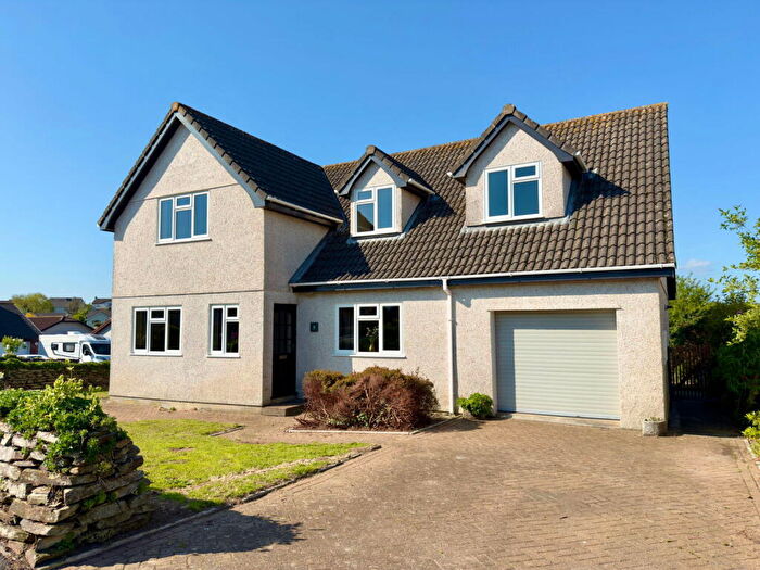 4 Bedroom Detached House For Sale In School Walk, Wadebridge, PL27