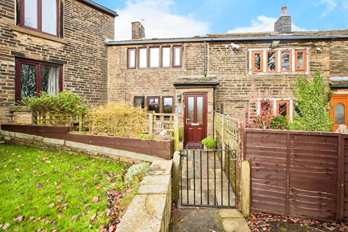 2 Bedroom Semi-Detached House For Sale In Upper West Scausby, Halifax, West Yorkshire, HX2