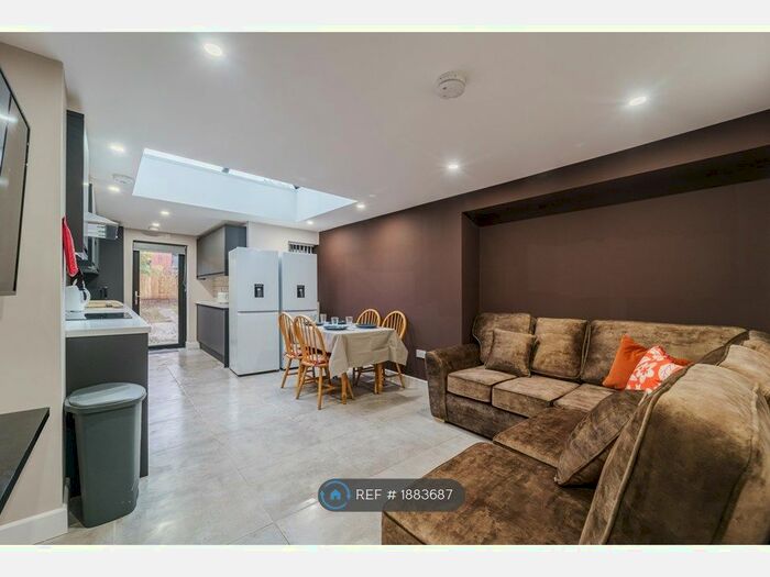 5 Bedroom Terraced House To Rent In Irving Road, Coventry, CV1