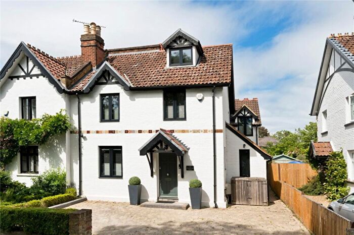 4 Bedroom Semi-Detached House For Sale In Gladstone Place, Summer Road, East Molesey, Surrey, KT8