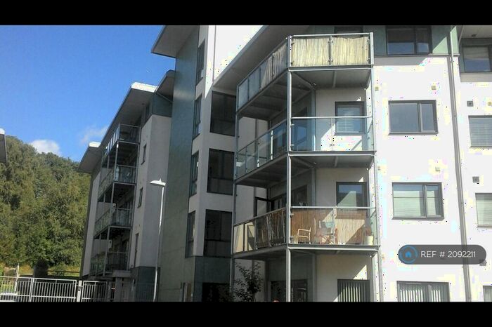 2 Bedroom Flat To Rent In Rollason Way, Brentwood, CM14