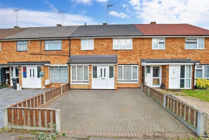 3 Bedroom Terraced House For Sale In Long Acre, Basildon, Essex, SS14