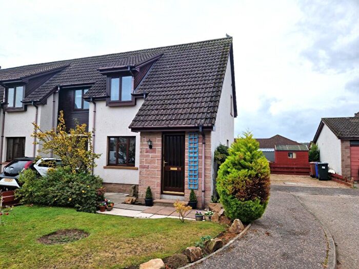 3 Bedroom End Of Terrace House For Sale In Lodge View, Hopeman, IV30
