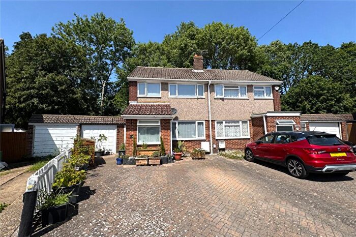 3 Bedroom Semi-Detached House For Sale In Highfield Close, Farnborough, Hampshire, GU14