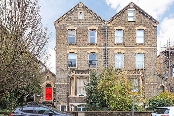 2 Bedroom Flat For Sale In Bateman Street, Cambridge, CB2