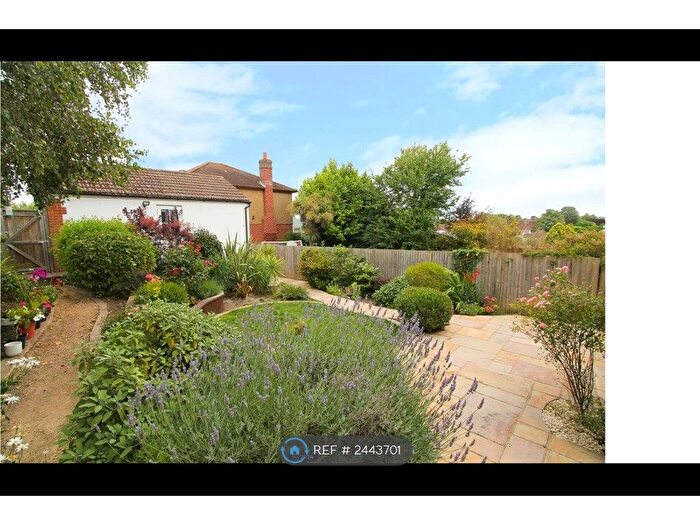 4 Bedroom Detached House To Rent In Wales Avenue, Sutton, Carshalton, SM5