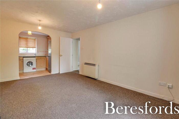1 Bedroom Apartment For Sale In Gresham Close, Brentwood, CM14
