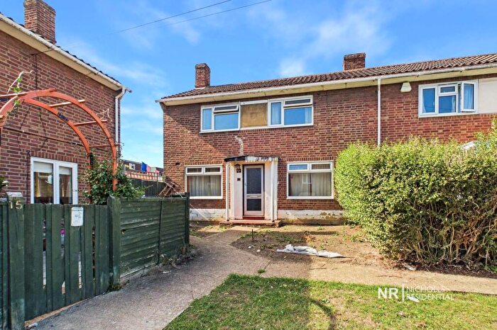 3 Bedroom End Of Terrace House For Sale In Willcocks Close, Chessington, Surrey., KT9