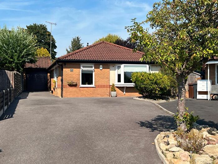 2 Bedroom Bungalow For Sale In Strathmore Close, Ramsbottom, Bury, Greater Manchester, BL0