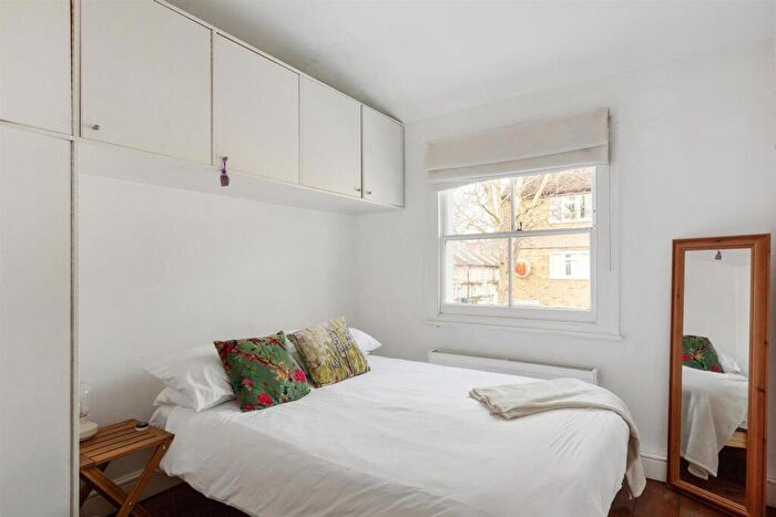 1 Bedroom Flat For Sale In Maxted Road, SE15