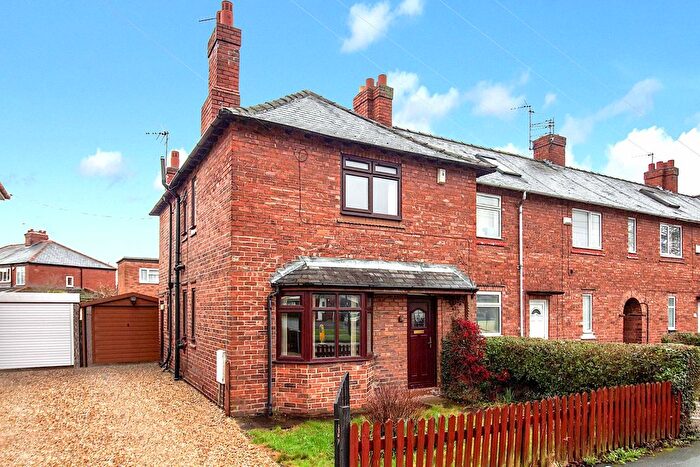 3 Bedroom End Of Terrace House For Sale In Melrosegate, York, YO31