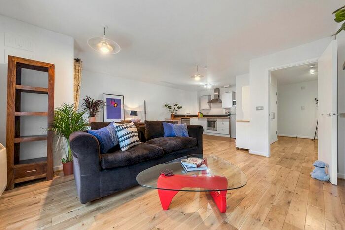 1 Bedroom Flat To Rent In Kennington Road, London, SE11