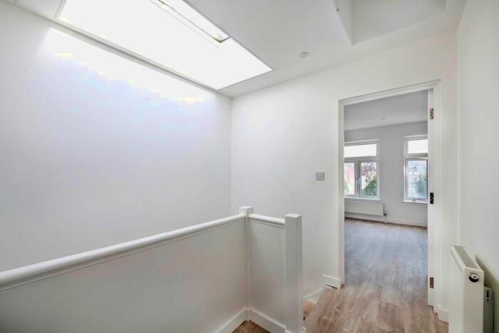 1 Bedroom Flat To Rent In Finchley Road, Temple Fortune, NW11