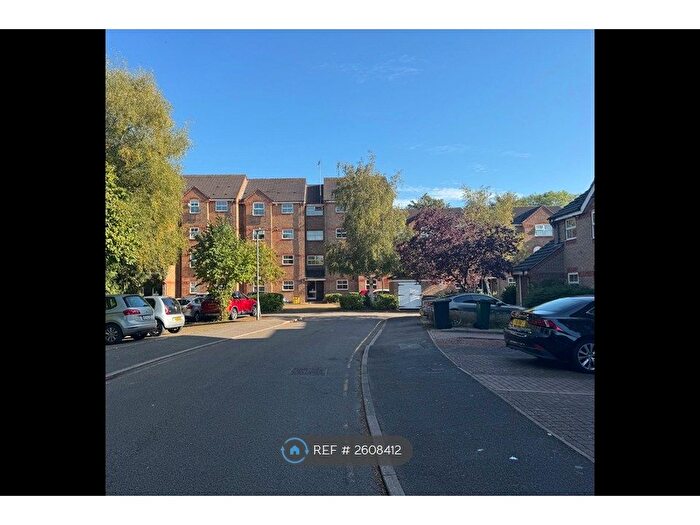 2 Bedroom Flat To Rent In Salters Close, Rickmansworth, WD3