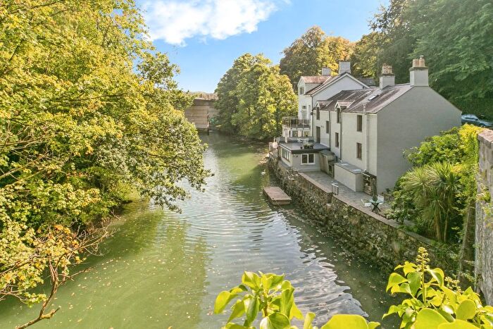 3 Bedroom End Of Terrace House For Sale In Cadnant Road, Menai Bridge, Isle Of Anglesey, LL59