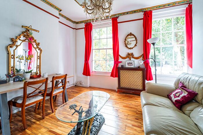 2 Bedroom Flat To Rent In Mornington Street, Camden, London, NW1