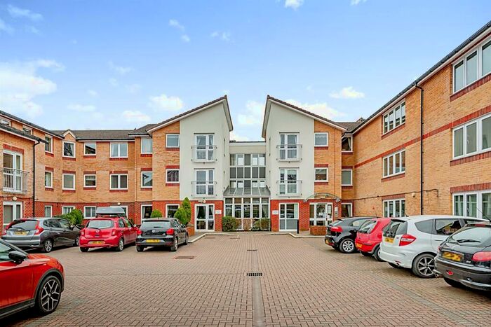 1 Bedroom Apartment To Rent In Millfield Court, Crawley, RH11