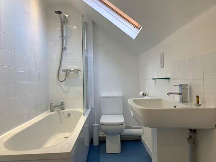 1 Bedroom Property To Rent In Newport Road, Roath, Cardiff, CF24