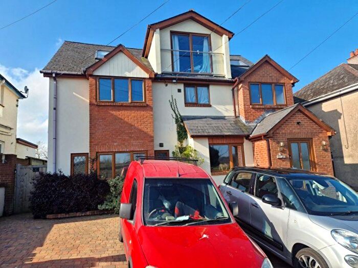 3 Bedroom Flat For Sale In Courtlands Lane, Lympstone, Exmouth, EX8