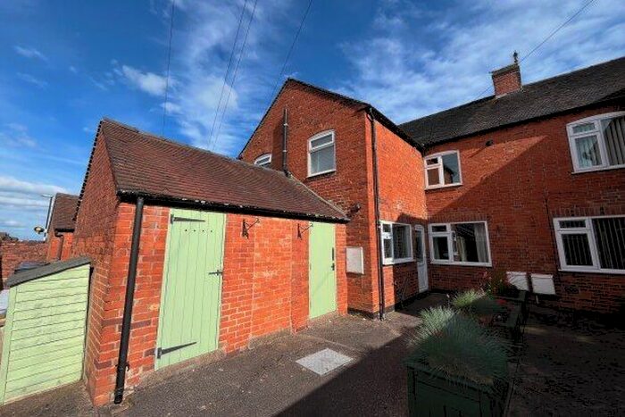 2 Bedroom Property To Rent In Smithfield Road, Uttoxeter, ST14