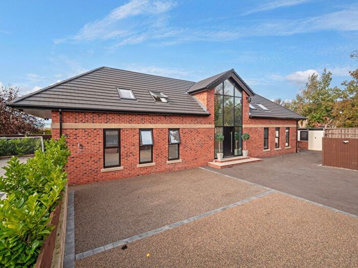 5 Bedroom Detached House For Sale In Common Edge Road, Blackpool, FY4