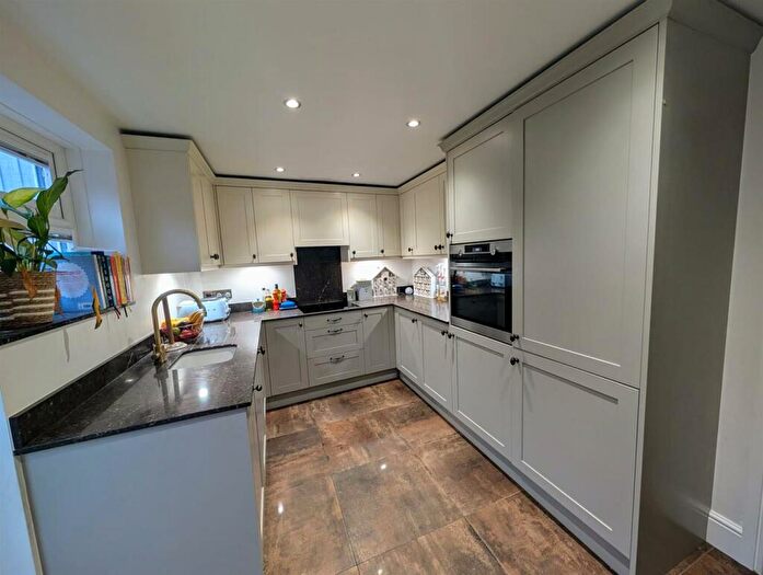 3 Bedroom Terraced House For Sale In Barnby Gate Newark, NG24