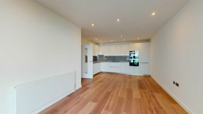 2 Bedroom Apartment To Rent In Beach Drive, The Horizon, CT11