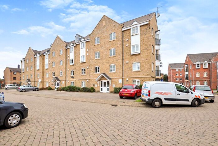2 Bedroom Flat For Sale In Henry Bird Way, Northampton, NN4