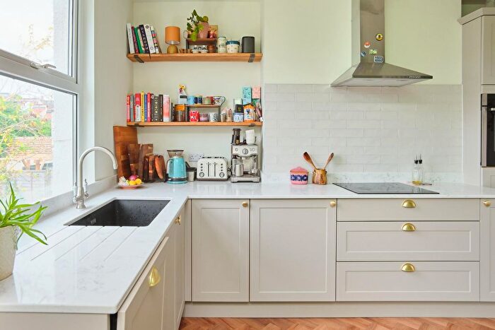 2 Bedroom Maisonette For Sale In Henry Street, Totterdown, BS3
