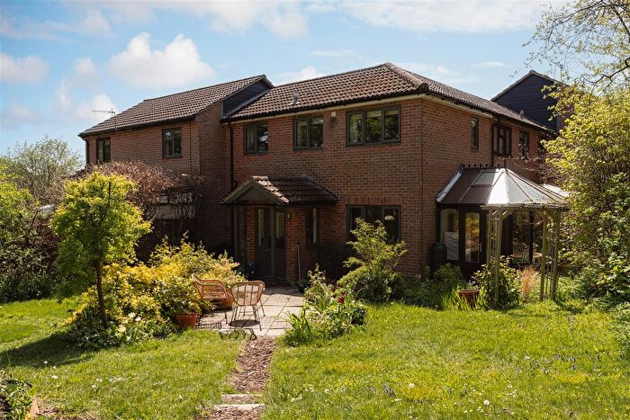 2 Bedroom Property For Sale In Oak Corner, Beare Green, Dorking, RH5