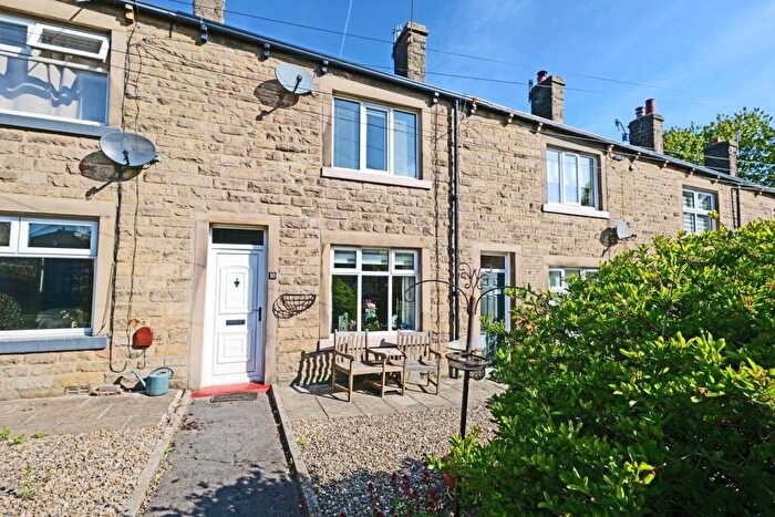 2 Bedroom Terraced House For Sale In Myrtle Grove, Barnoldswick, BB18
