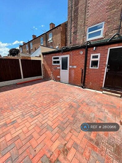 1 Bedroom Flat To Rent In Queens Road, Beeston, Nottingham, NG9