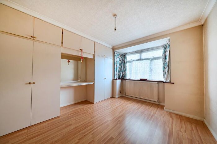 5 Bedroom Semi Detached House For Sale In Surbiton, Surrey, KT6