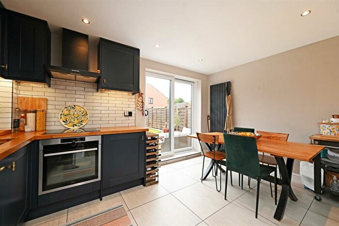 2 Bedroom Detached House For Sale In Dalvey Way, New Whittington, Chesterfield, S43