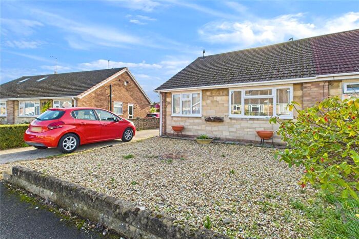 2 Bedroom Bungalow For Sale In Cloche Way, Upper Stratton, Swindon, SN2