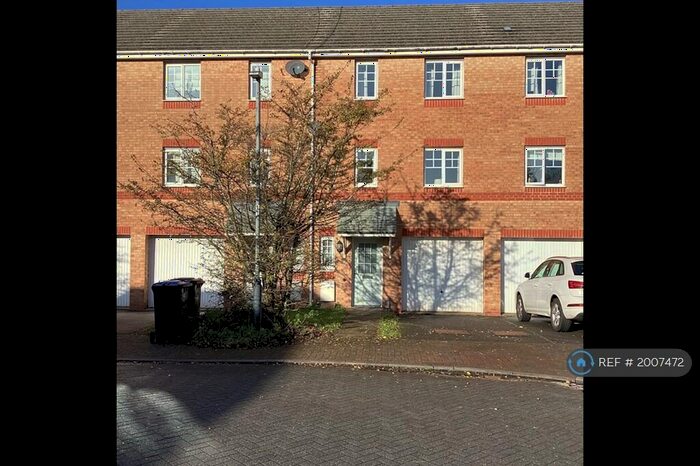 3 Bedroom Terraced House To Rent In Izod Road, Rugby, CV21