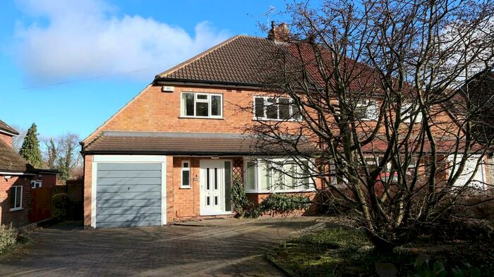 3 Bedroom Semi-Detached House To Rent In Longdon Road, Knowle, B93