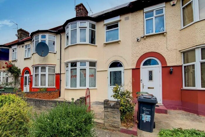 4 Bedroom Terraced House To Rent In Netherfield Gardens, Barking, IG11